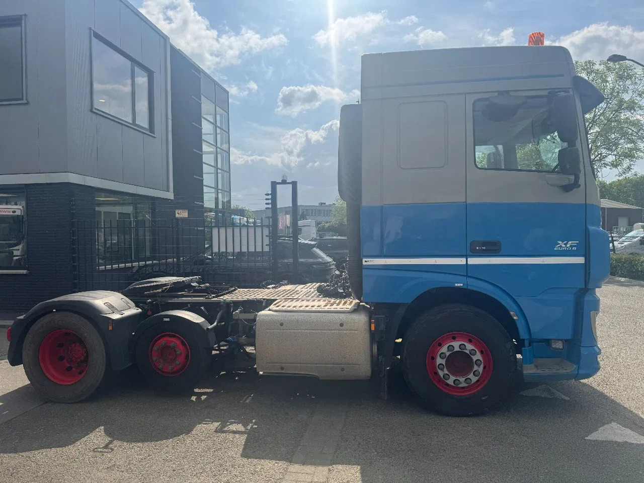 DAF XF 440 6X2 EURO 6 TÜV 09-2025 - Tractor unit: picture 4 DAF XF 440 6X2 EURO 6 TÜV 09-2025 - Tractor unit: picture 4