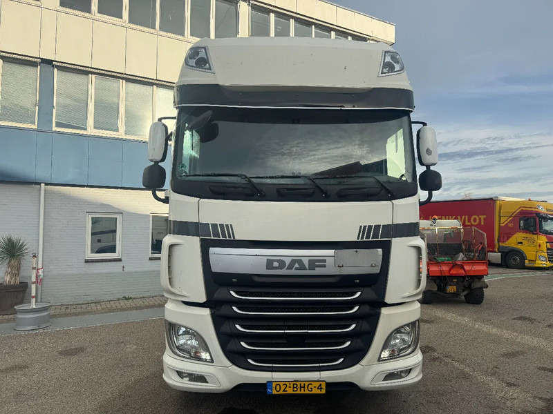 DAF XF 460 4X2 EURO 6 SKIRTS MX BRAKE NEW TACHO - Tractor unit: picture 2 DAF XF 460 4X2 EURO 6 SKIRTS MX BRAKE NEW TACHO - Tractor unit: picture 2