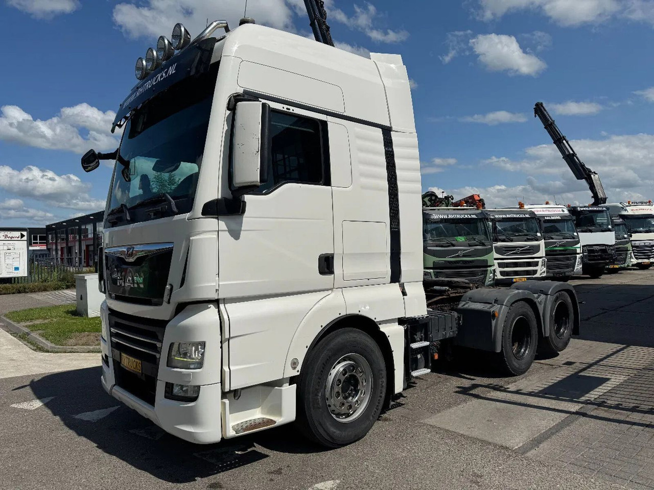 MAN TGX 28.500 6X2 EURO 6 RETARDER DOUBLE AIR - Tractor unit: picture 1 MAN TGX 28.500 6X2 EURO 6 RETARDER DOUBLE AIR - Tractor unit: picture 1