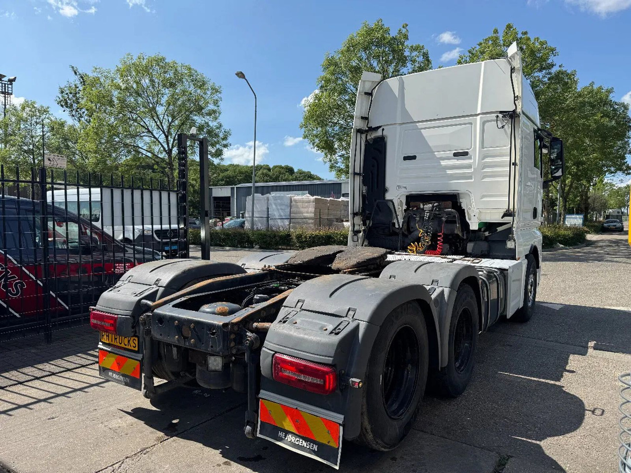 MAN TGX 28.500 6X2 EURO 6 RETARDER DOUBLE AIR - Tractor unit: picture 4 MAN TGX 28.500 6X2 EURO 6 RETARDER DOUBLE AIR - Tractor unit: picture 4