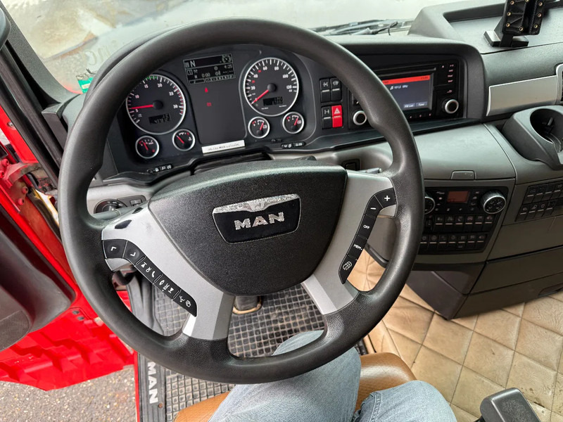 Tractor unit MAN TGX 41.540 8X4 180 TON+ RETARDER + PTO HYDRAULICS: picture 16 Tractor unit MAN TGX 41.540 8X4 180 TON+ RETARDER + PTO HYDRAULICS: picture 16