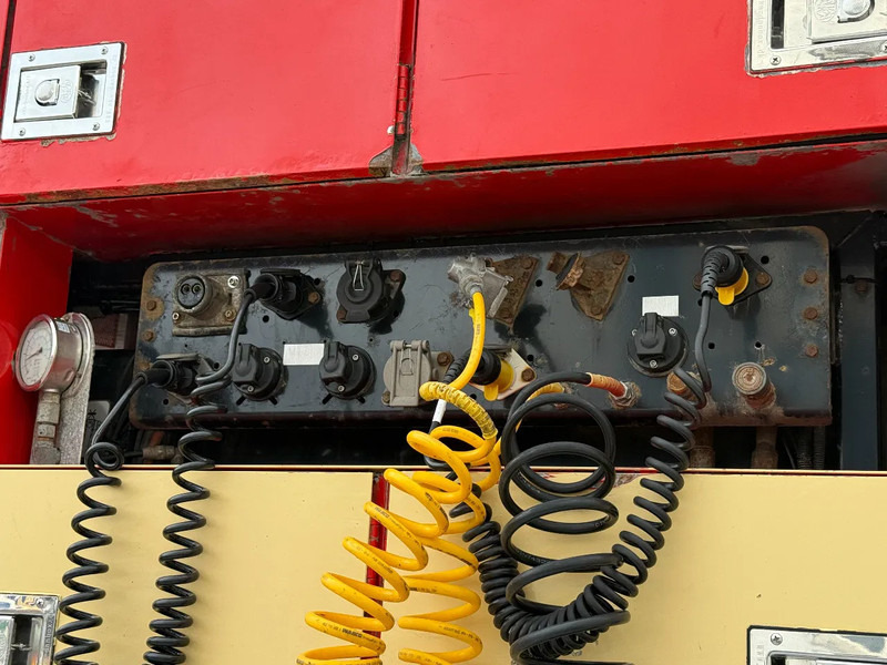 Tractor unit MAN TGX 41.540 8X4 180 TON+ RETARDER + PTO HYDRAULICS: picture 11 Tractor unit MAN TGX 41.540 8X4 180 TON+ RETARDER + PTO HYDRAULICS: picture 11