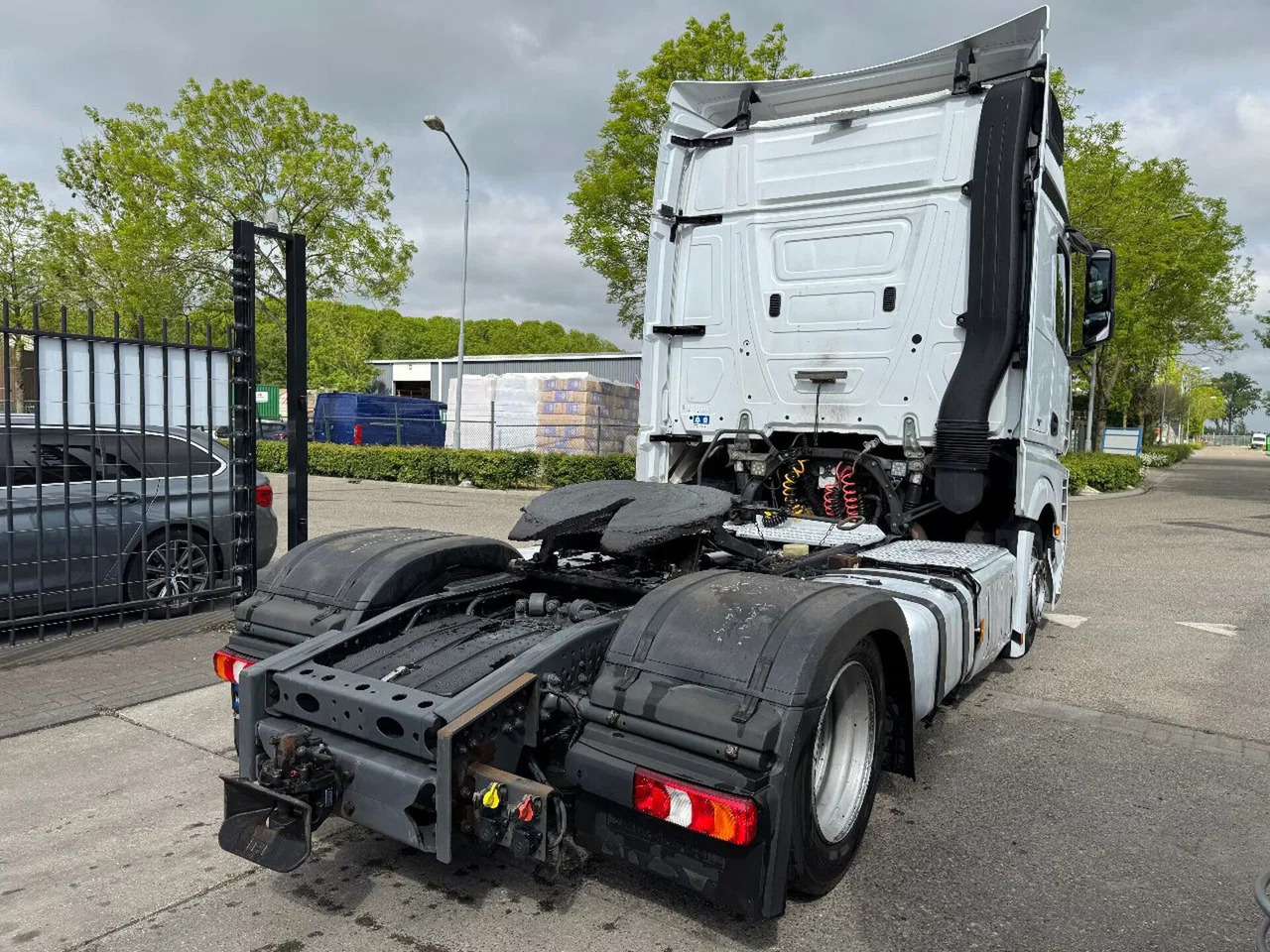 Mercedes-Benz Actros 4X2 - EURO 6 + HEFSCHOTEL + ROCKINGER VAN - Tractor unit: picture 4 Mercedes-Benz Actros 4X2 - EURO 6 + HEFSCHOTEL + ROCKINGER VAN - Tractor unit: picture 4