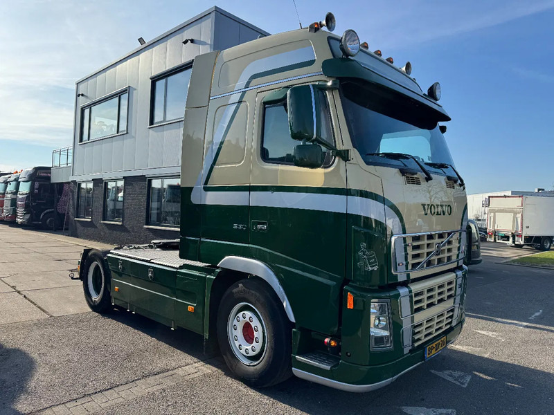 Volvo FH 16.550 4X2 - EURO 3 + FULL SPOILER + MANUAL GEAR - Tractor unit: picture 3 Volvo FH 16.550 4X2 - EURO 3 + FULL SPOILER + MANUAL GEAR - Tractor unit: picture 3