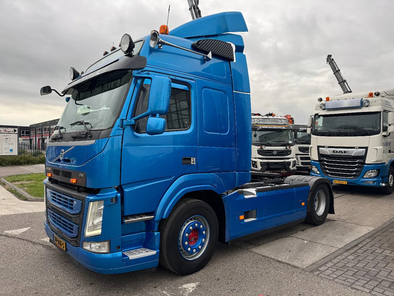 Volvo FM 370 4X2 SPOILERS EURO 6 SKIRTS HOLLAND TRUCK - Tractor unit: picture 1 Volvo FM 370 4X2 SPOILERS EURO 6 SKIRTS HOLLAND TRUCK - Tractor unit: picture 1