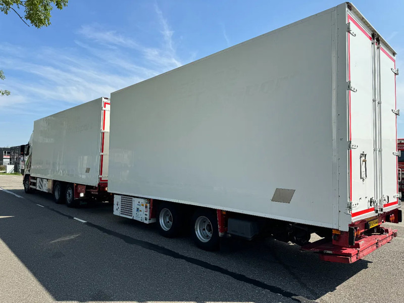 Volvo FH 12.420 6X2 - EURO 3 + HANGER NETAM-FRUEHAUF + THERMOKING + DHOLLANDIA LIFT - Refrigerated truck: picture 4 Volvo FH 12.420 6X2 - EURO 3 + HANGER NETAM-FRUEHAUF + THERMOKING + DHOLLANDIA LIFT - Refrigerated truck: picture 4