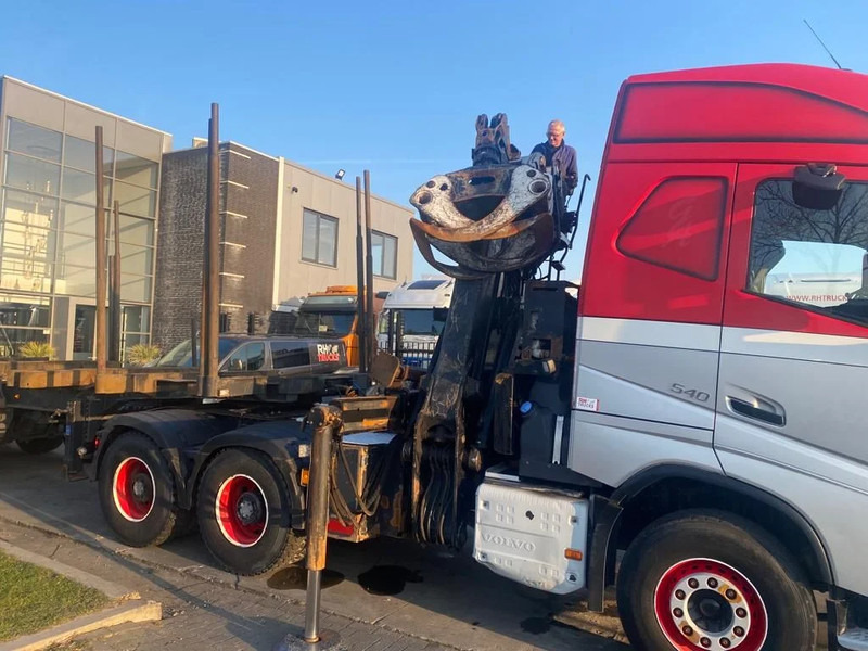 Timber truck, Crane truck Volvo FH 540 6X4 EURO 6 + EPSILON S260Z96 + TRAILER 4 AXLE DOLL: picture 11 Timber truck, Crane truck Volvo FH 540 6X4 EURO 6 + EPSILON S260Z96 + TRAILER 4 AXLE DOLL: picture 11