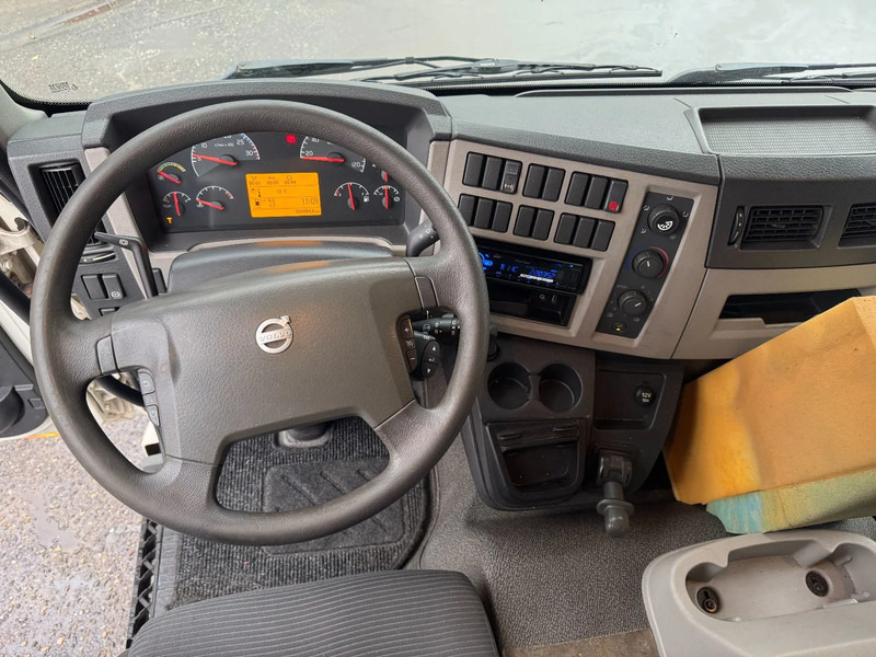 Box truck Volvo FL 12.240 4X2 EURO 5 CLOSED BOX TÜV TILL 12-2026: picture 19 Box truck Volvo FL 12.240 4X2 EURO 5 CLOSED BOX TÜV TILL 12-2026: picture 19