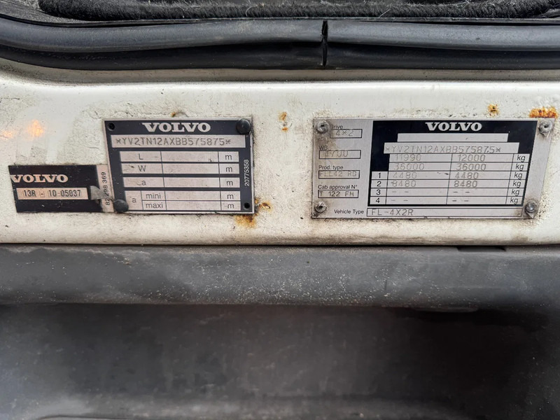 Box truck Volvo FL 12.240 4X2 EURO 5 CLOSED BOX TÜV TILL 12-2026: picture 15 Box truck Volvo FL 12.240 4X2 EURO 5 CLOSED BOX TÜV TILL 12-2026: picture 15