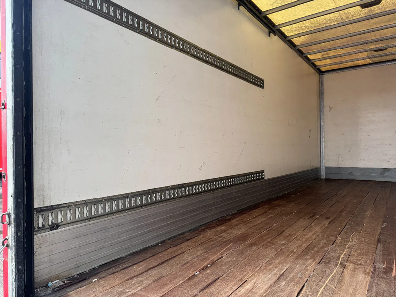 Box truck Volvo FL 12.240 4X2 EURO 5 CLOSED BOX TÜV TILL 12-2026: picture 11 Box truck Volvo FL 12.240 4X2 EURO 5 CLOSED BOX TÜV TILL 12-2026: picture 11