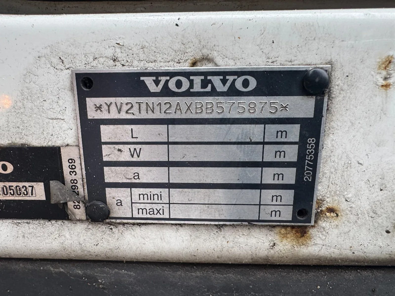Box truck Volvo FL 12.240 4X2 EURO 5 CLOSED BOX TÜV TILL 12-2026: picture 17 Box truck Volvo FL 12.240 4X2 EURO 5 CLOSED BOX TÜV TILL 12-2026: picture 17