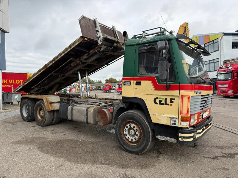 Volvo FL 12.420 6X2 MANUAL GEAR / FULL STEEL SUSP. / 10 TYRES / HUB REDUCT. + CABLELIFT TIPPER + CONTAINER FLATBED - Cable system truck: picture 3 Volvo FL 12.420 6X2 MANUAL GEAR / FULL STEEL SUSP. / 10 TYRES / HUB REDUCT. + CABLELIFT TIPPER + CONTAINER FLATBED - Cable system truck: picture 3