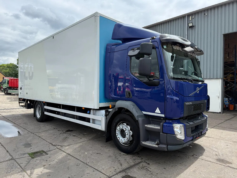 Volvo FL 250 4X2 EURO 6 CARGOLOCK DHOLLANDIA LIFT 360 DEGREES CAMERA - Box truck: picture 4 Volvo FL 250 4X2 EURO 6 CARGOLOCK DHOLLANDIA LIFT 360 DEGREES CAMERA - Box truck: picture 4