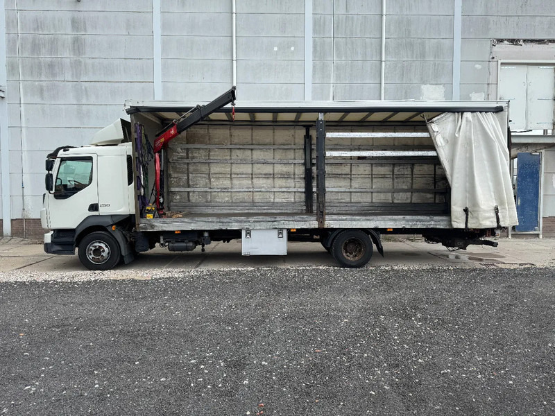 Volvo FL 250 4X2 EURO 6 + FASSI MICRO M25A.12 - Curtain side truck, Crane truck: picture 2 Volvo FL 250 4X2 EURO 6 + FASSI MICRO M25A.12 - Curtain side truck, Crane truck: picture 2