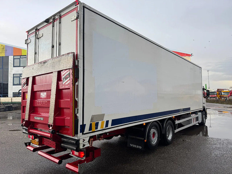 Volvo FM 330 6X2 EURO 6 CARRIER SUPRA ZEPRO LOAD LIFT - Refrigerated truck: picture 4 Volvo FM 330 6X2 EURO 6 CARRIER SUPRA ZEPRO LOAD LIFT - Refrigerated truck: picture 4