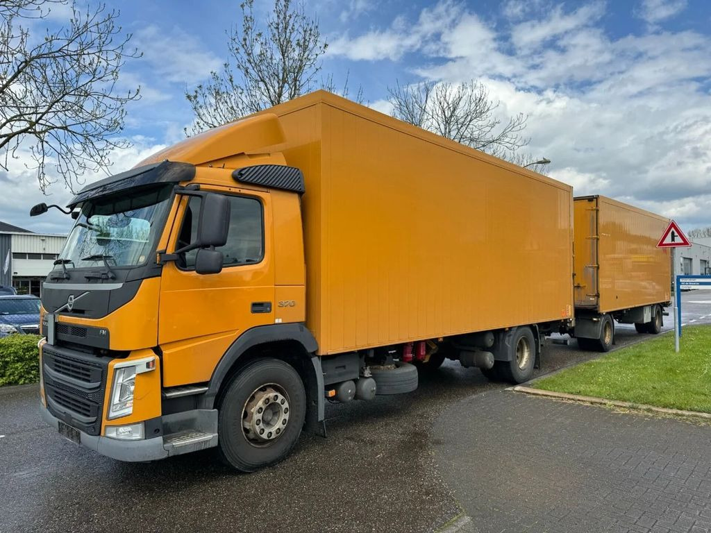 Volvo FM 370 4X2 EURO 6 + HANGER + CARGOBOX + CARGOLIF - Box truck: picture 1 Volvo FM 370 4X2 EURO 6 + HANGER + CARGOBOX + CARGOLIF - Box truck: picture 1