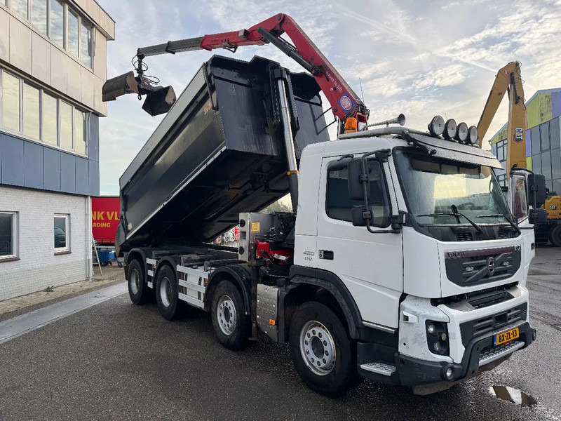 Volvo FMX 420 8X4 HMF 1643Z2 + REMOTE CONTROL + HYVA KIPPER - Crane truck: picture 3 Volvo FMX 420 8X4 HMF 1643Z2 + REMOTE CONTROL + HYVA KIPPER - Crane truck: picture 3