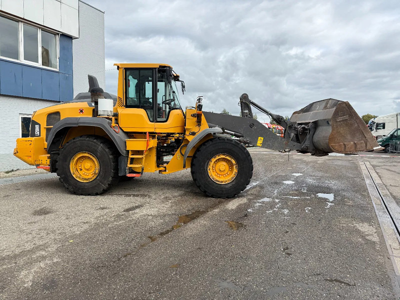 Volvo L120H, CE, 8314 UUR + CDC-STEERING - Wheel loader: picture 2 Volvo L120H, CE, 8314 UUR + CDC-STEERING - Wheel loader: picture 2