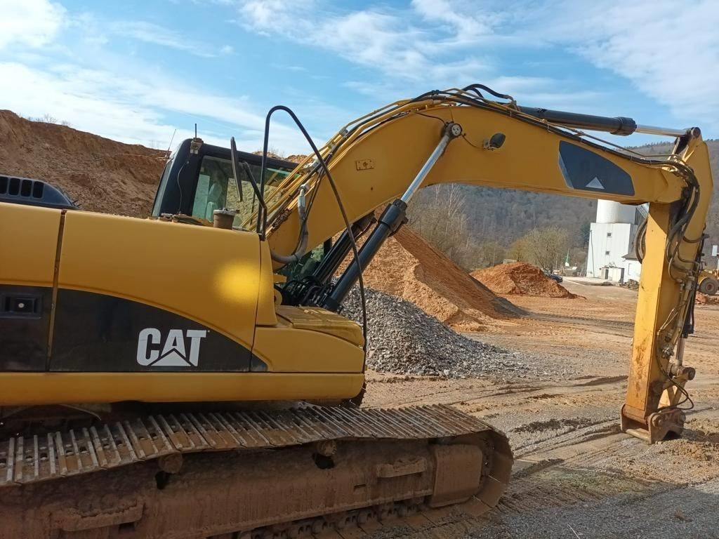CAT 323 DL - Crawler excavator: picture 3 CAT 323 DL - Crawler excavator: picture 3