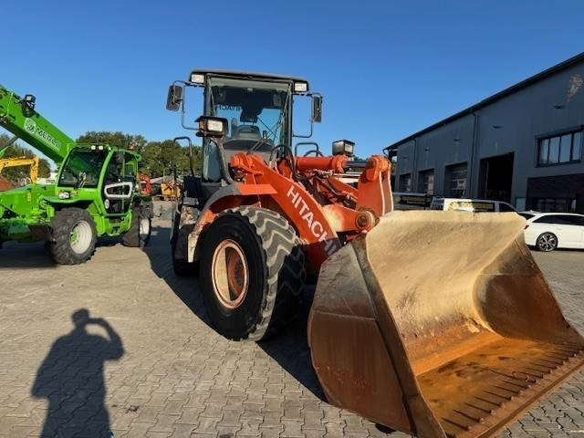 Hitachi ZW 180 - Wheel loader: picture 3 Hitachi ZW 180 - Wheel loader: picture 3