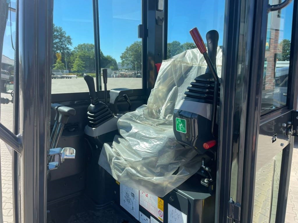 KOMATSU PC16 - Mini excavator: picture 5 KOMATSU PC16 - Mini excavator: picture 5