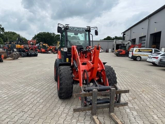 KUBOTA R090 - Wheel loader: picture 4 KUBOTA R090 - Wheel loader: picture 4