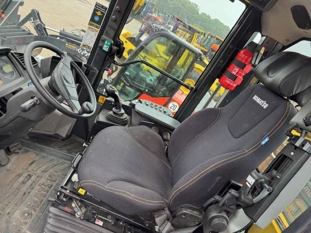Komatsu WA 320 - Wheel loader: picture 5 Komatsu WA 320 - Wheel loader: picture 5