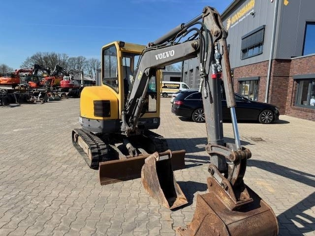 Mini excavator Volvo ECR 38: picture 7