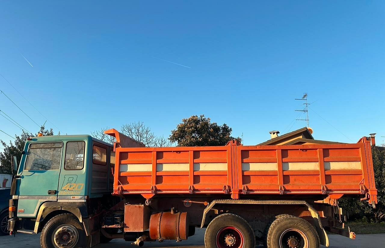 Renault R420 3 assi ribaltabile - Tipper: picture 5 Renault R420 3 assi ribaltabile - Tipper: picture 5