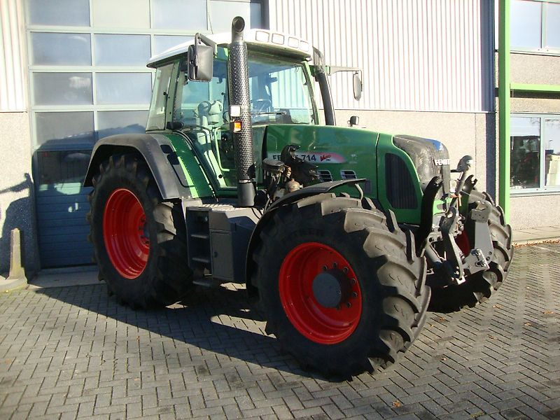 Fendt Fendt 714 Vario TMS - Farm tractor: picture 1 Fendt Fendt 714 Vario TMS - Farm tractor: picture 1