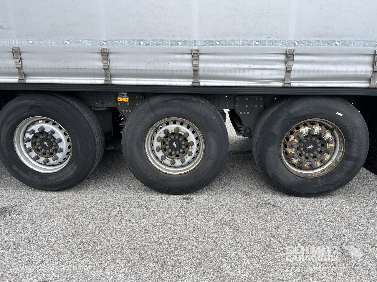 SCHMITZ Curtainsider Standard - Curtainsider semi-trailer: picture 5 SCHMITZ Curtainsider Standard - Curtainsider semi-trailer: picture 5