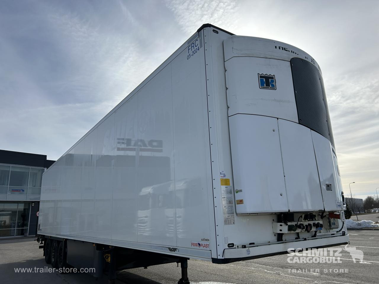 SCHMITZ Reefer Multitemp Double deck Taillift - Isothermal semi-trailer: picture 1 SCHMITZ Reefer Multitemp Double deck Taillift - Isothermal semi-trailer: picture 1