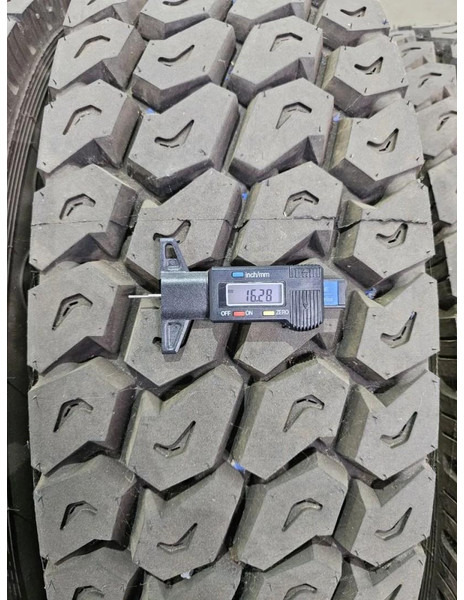 Continental 275 - Tire: picture 4 Continental 275 - Tire: picture 4