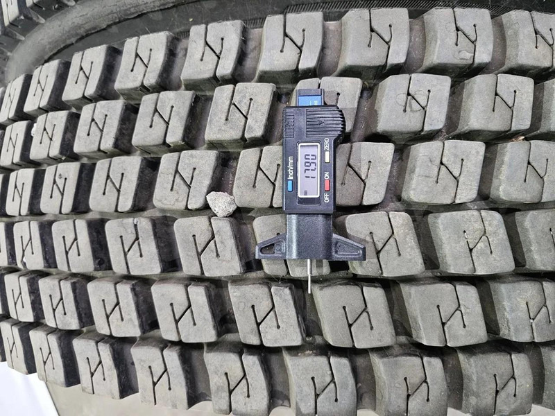 Continental 295 - Tire: picture 2 Continental 295 - Tire: picture 2