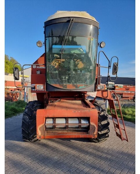 Laverda 3500 - Combine harvester: picture 2 Laverda 3500 - Combine harvester: picture 2