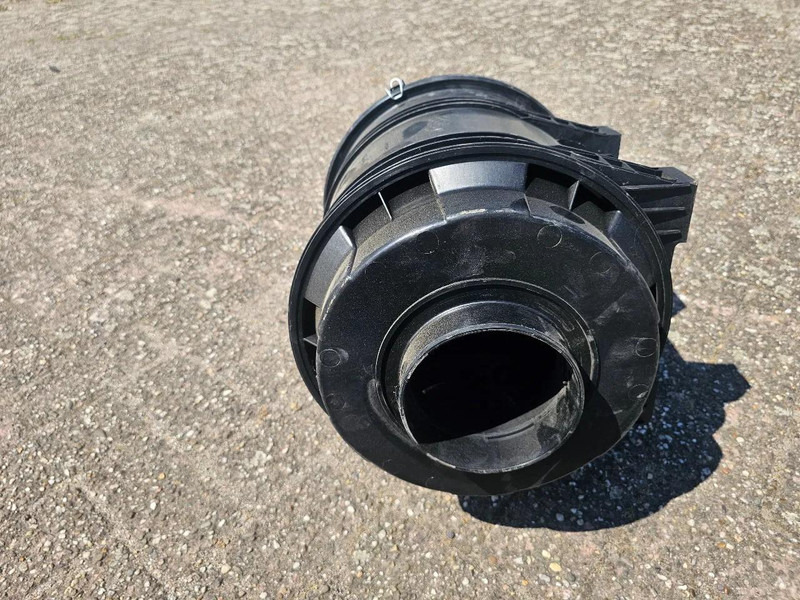 MAN Luchtfilterhuis - Air intake system: picture 3 MAN Luchtfilterhuis - Air intake system: picture 3