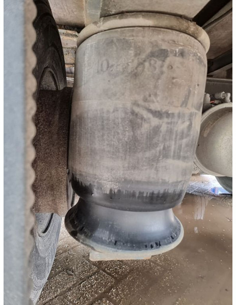 Dropside/ Flatbed semi-trailer Schmitz Cargobull SCS24: picture 8 Dropside/ Flatbed semi-trailer Schmitz Cargobull SCS24: picture 8