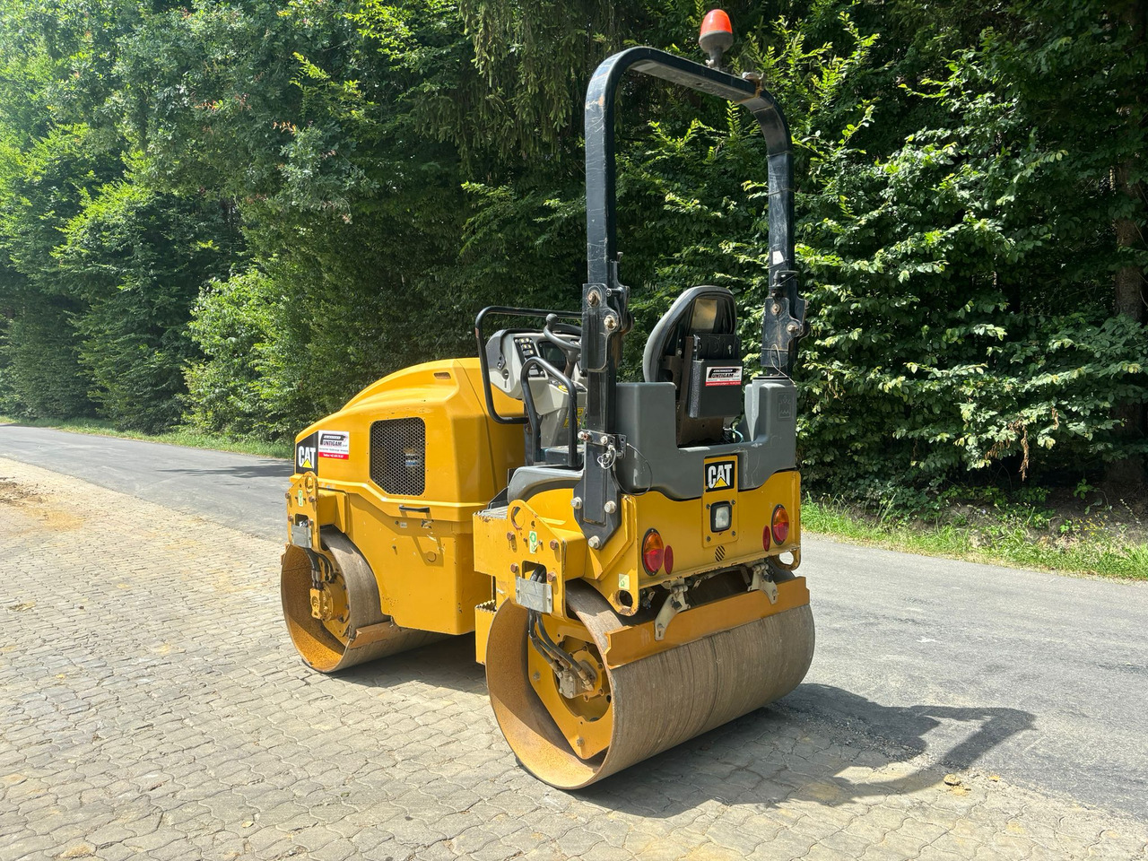 CATERPILLAR CB 4 B - Mini roller: picture 5 CATERPILLAR CB 4 B - Mini roller: picture 5