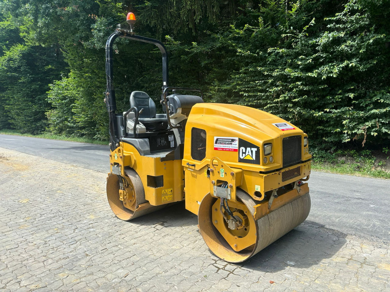 CATERPILLAR CB 4 B - Mini roller: picture 4 CATERPILLAR CB 4 B - Mini roller: picture 4