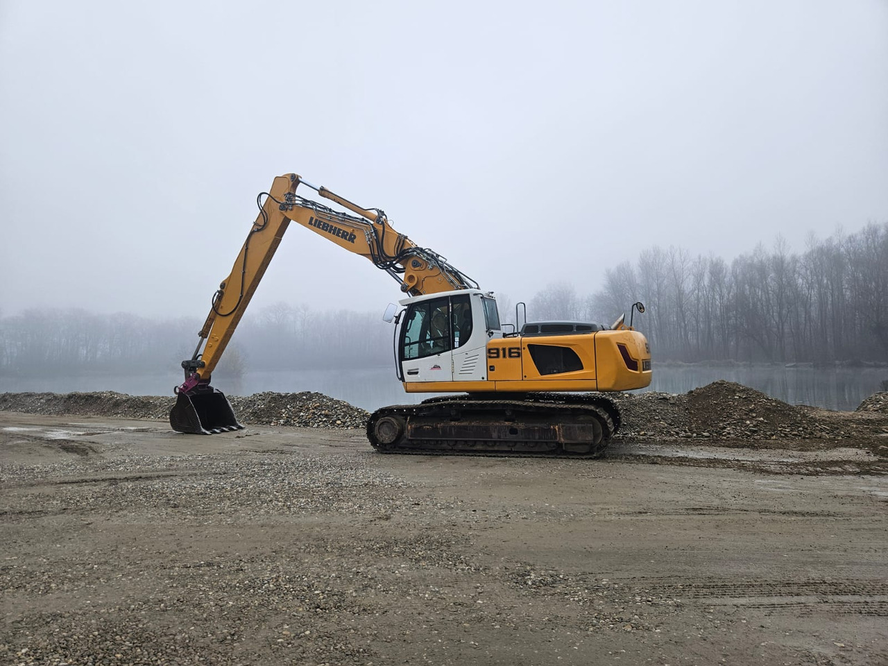 LIEBHERR R 916 LC Litronic - Long Reach - Crawler excavator: picture 1 LIEBHERR R 916 LC Litronic - Long Reach - Crawler excavator: picture 1