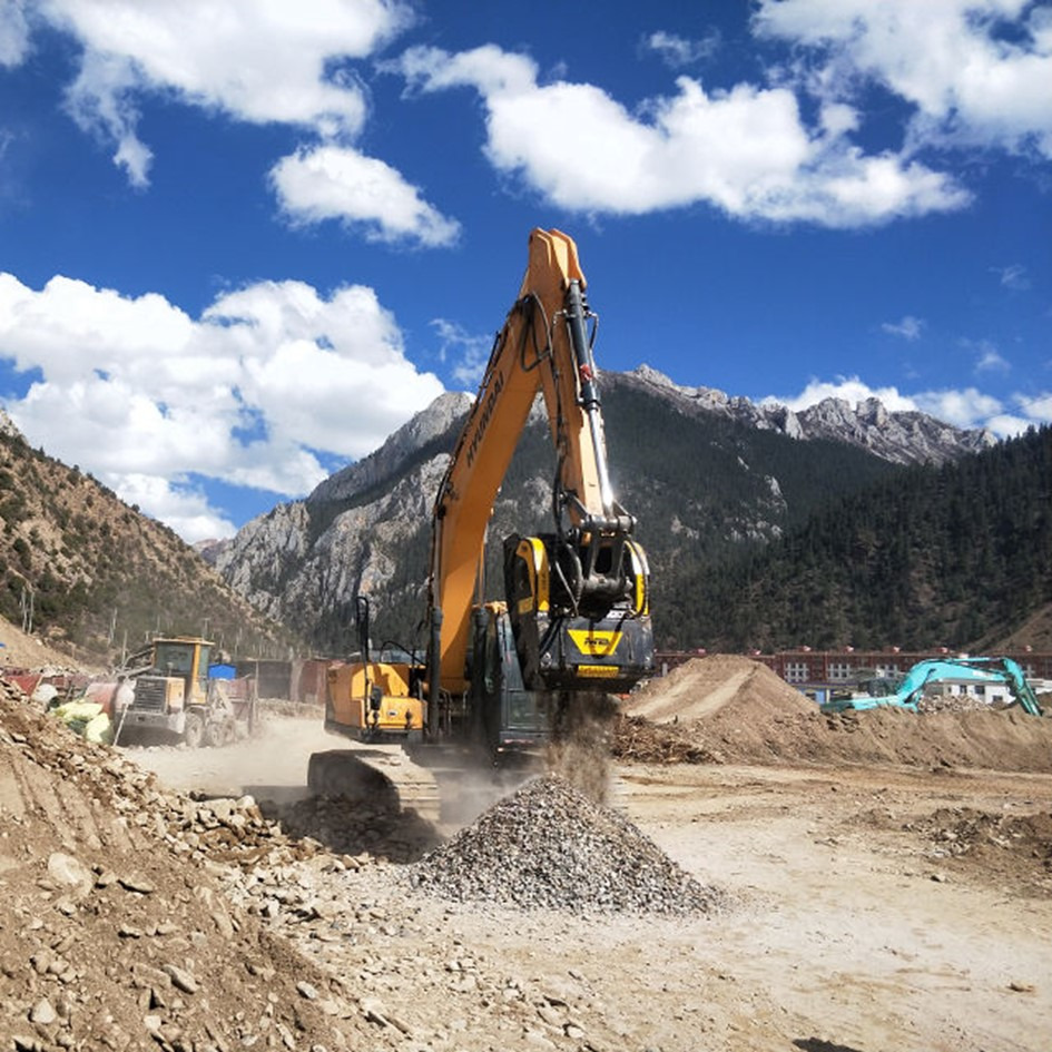 MB CRUSHER BF 70.2 S4 - Bucket for Crawler excavator: picture 4 MB CRUSHER BF 70.2 S4 - Bucket for Crawler excavator: picture 4