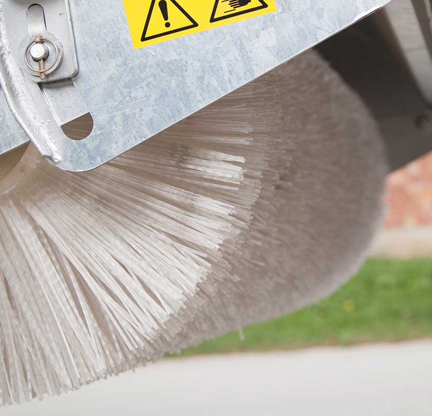 Sweeper type Typ 600 - Broom for Forestry tractor: picture 4 Sweeper type Typ 600 - Broom for Forestry tractor: picture 4