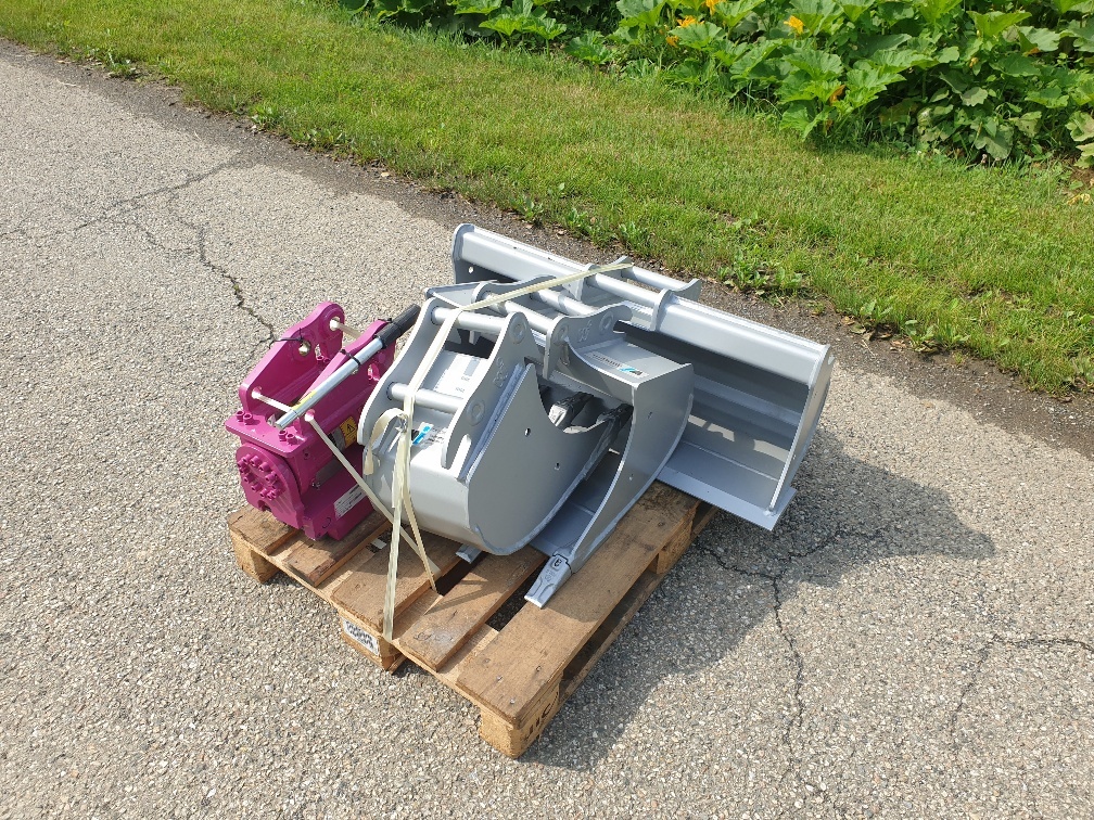 Winkelbauer Winkelbauer bucket package for 1.5t mini excavator - Excavator bucket for Mini excavator: picture 5 Winkelbauer Winkelbauer bucket package for 1.5t mini excavator - Excavator bucket for Mini excavator: picture 5
