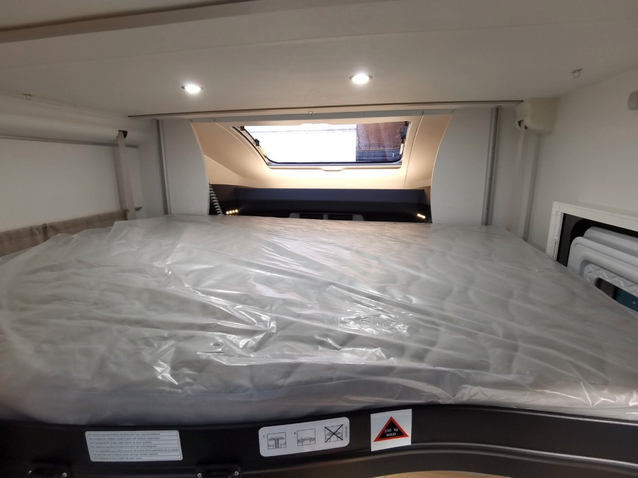 Semi-integrated motorhome Chausson 627 TITANIUM / - 2026 -/ EINZELBETTEN & HUBBETT: picture 20 Semi-integrated motorhome Chausson 627 TITANIUM / - 2026 -/ EINZELBETTEN & HUBBETT: picture 20