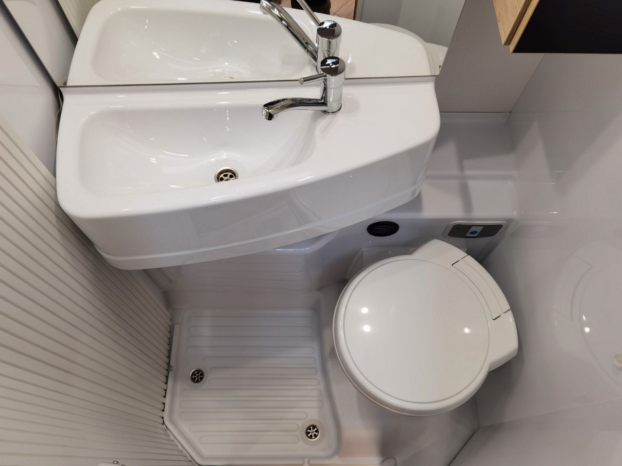 Semi-integrated motorhome Chausson 627 TITANIUM / - 2026 -/ EINZELBETTEN & HUBBETT: picture 23 Semi-integrated motorhome Chausson 627 TITANIUM / - 2026 -/ EINZELBETTEN & HUBBETT: picture 23