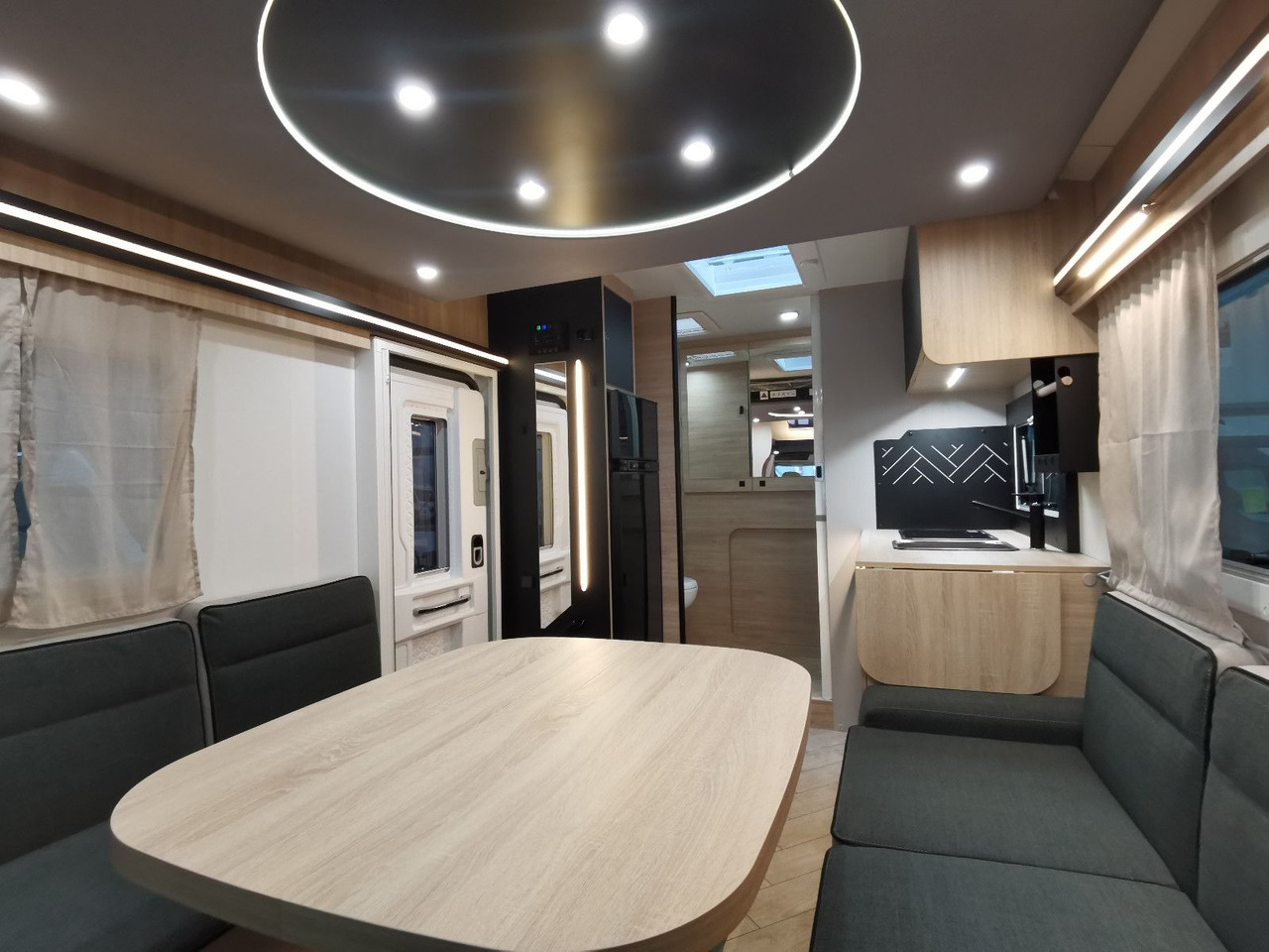 Semi-integrated motorhome Chausson 640 TITANIUM /- 2026 - / XXL - HUBBETT & RAUMBAD: picture 8