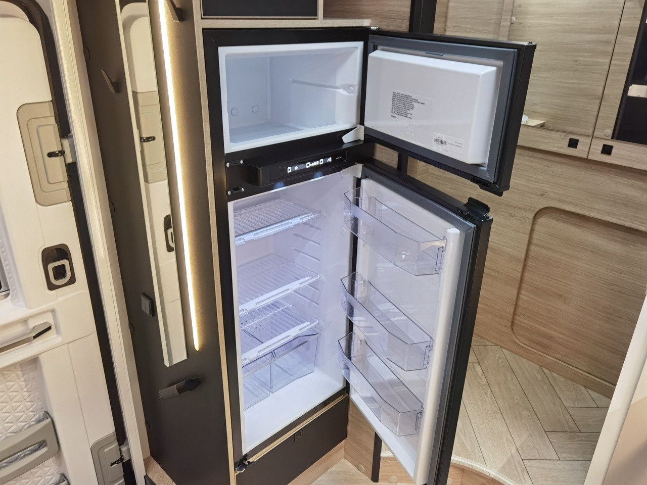 Semi-integrated motorhome Chausson 640 TITANIUM /- 2026 - / XXL - HUBBETT & RAUMBAD: picture 12