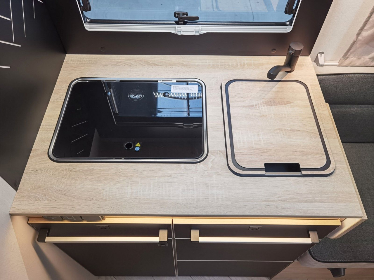 Semi-integrated motorhome Chausson 650 TITANIUM / -2026- / 165PS-8G. / AHK/ HUBBETT: picture 21 Semi-integrated motorhome Chausson 650 TITANIUM / -2026- / 165PS-8G. / AHK/ HUBBETT: picture 21