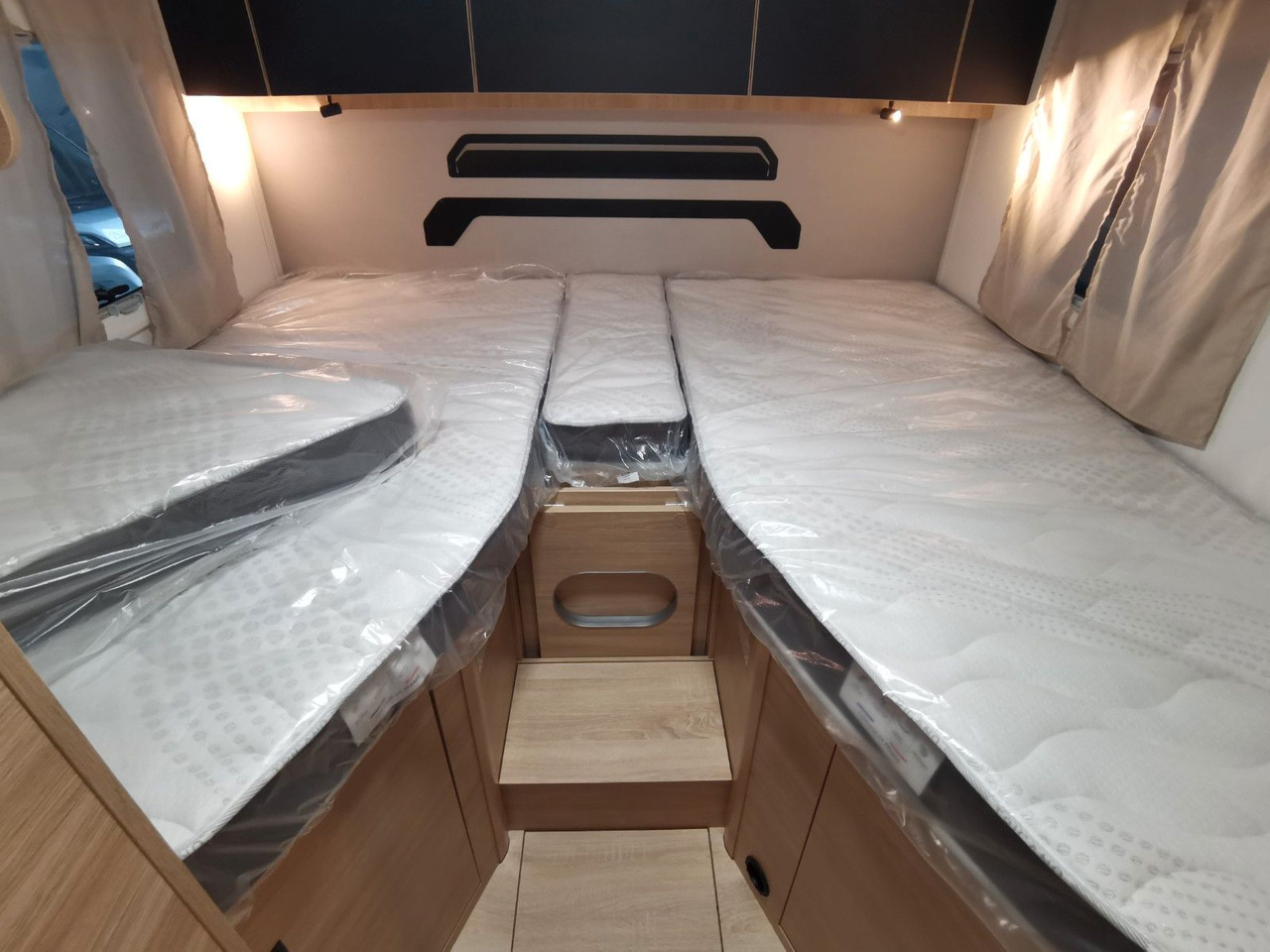 Semi-integrated motorhome Chausson 777 ETAPE LINE / -2025- / 165PS /  EINZELBETTEN: picture 14