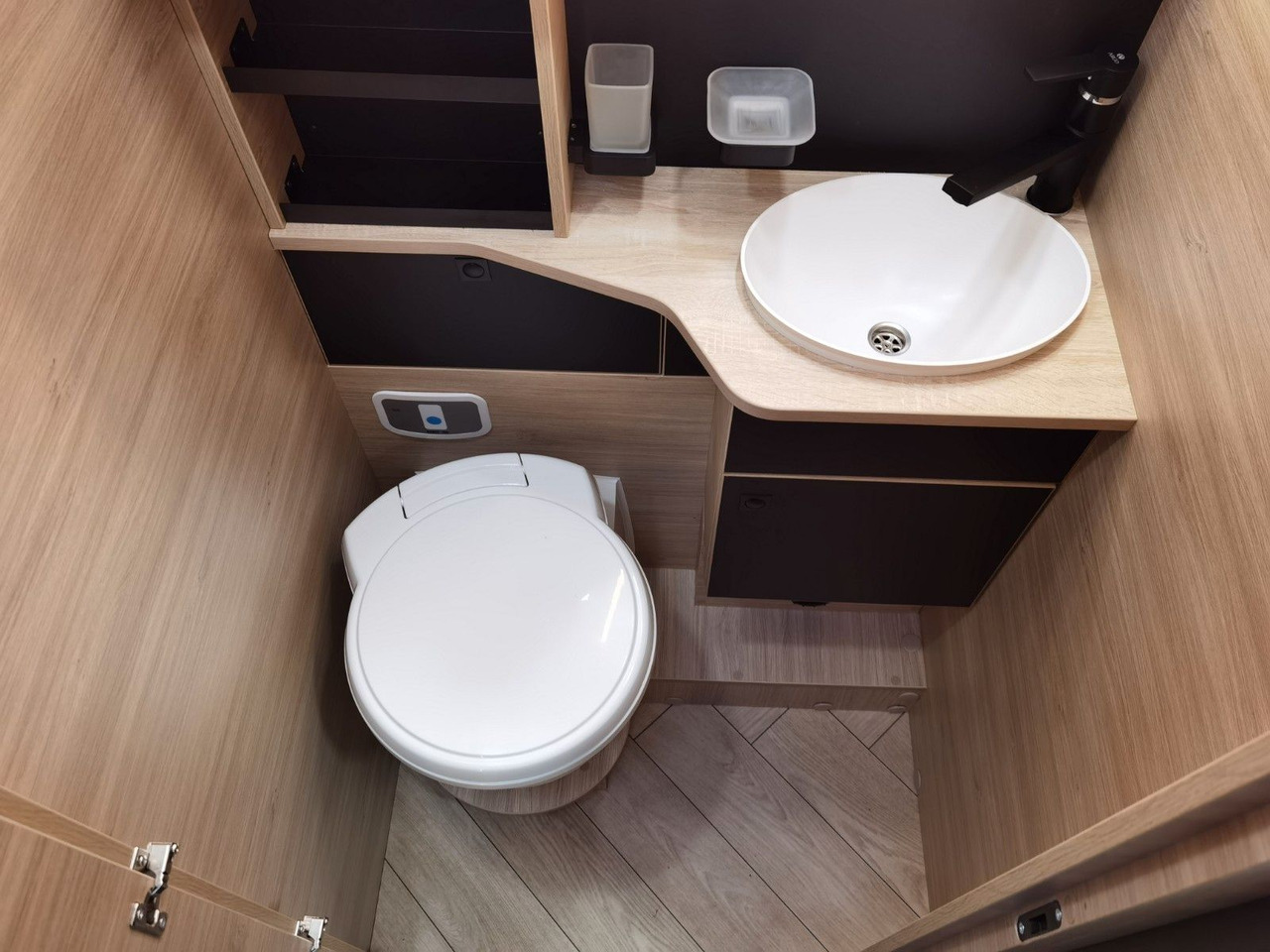 Semi-integrated motorhome Chausson 777 ETAPE LINE / -2025- / 165PS /  EINZELBETTEN: picture 19